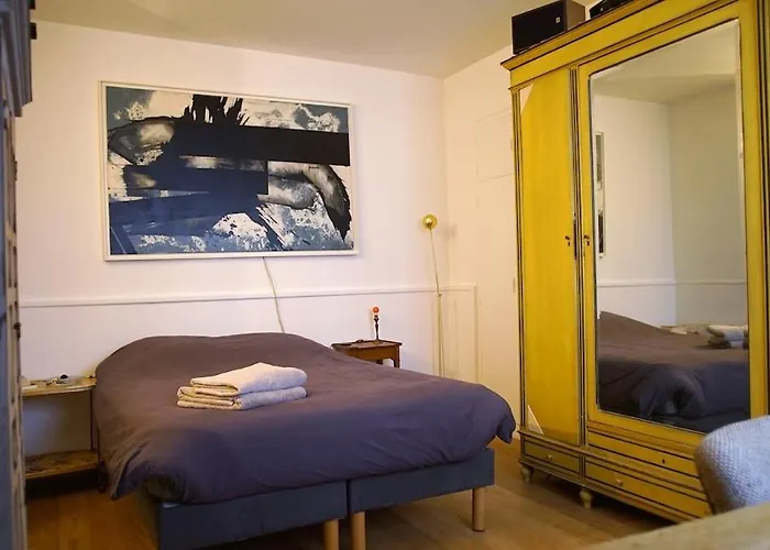Peaceful Studio In A Impasse In Charonne